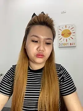 Snapshot of Odette68 chatting on 03-06-26, 01:13 Odette68 online show from 03-06-26, 01:13