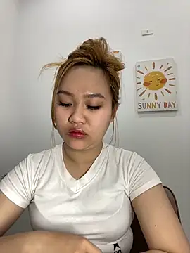 Snapshot of Odette68 chatting on 03-06-26, 11:45 Odette68 online show from 03-06-26, 11:45