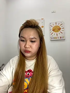 Snapshot of Odette68 chatting on 03-16-26, 05:44 Odette68 online show from 03-16-26, 05:44