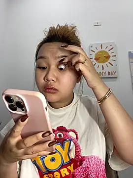 Snapshot of Odette68 chatting on 03-17-26, 05:00 Odette68 online show from 03-17-26, 05:00