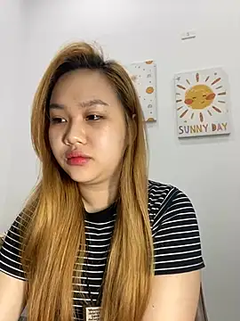 Snapshot of Odette68 chatting on 03-20-26, 11:53 Odette68 online show from 03-20-26, 11:53