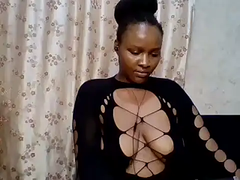 Snapshot of Sassy_baby1_ chatting on 01-23-25, 04:19 Sassy baby1 online show from 01-23-25, 04:19