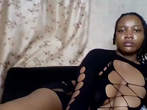 Snapshot of Sassy_baby1_ chatting on 02-14-25, 02:39 Sassy baby1 online show from 02-14-25, 02:39