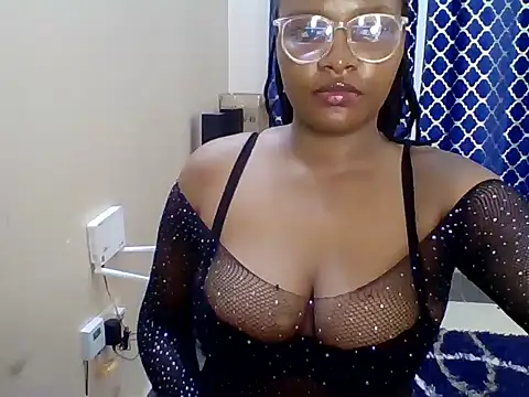 Snapshot of Sassy_baby1_ chatting on 03-21-25, 03:33 Sassy baby1 online show from 03-21-25, 03:33