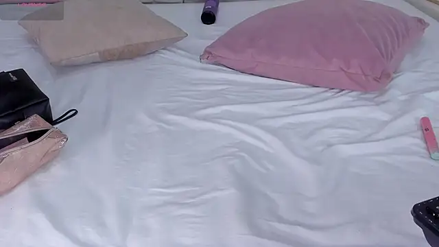 Littleolivia  online show from 03-20-25, 01:15