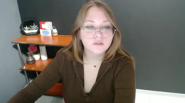 lady minx online show from 12-26-24, 10:26