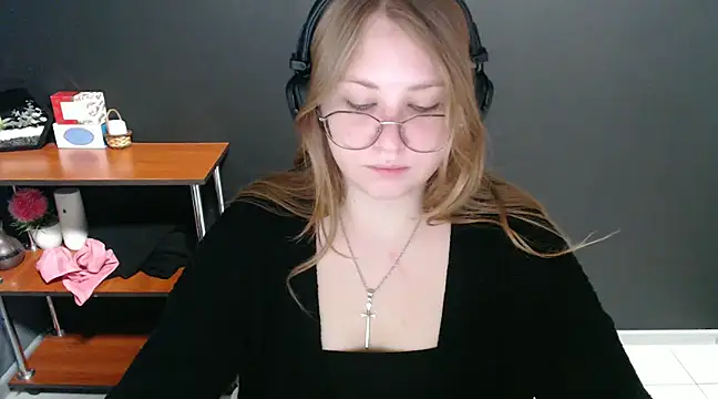 lady minx online show from 01-07-25, 11:05
