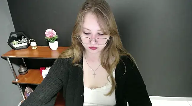 lady minx online show from 02-14-25, 07:28