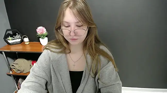 lady minx online show from 02-18-25, 07:32
