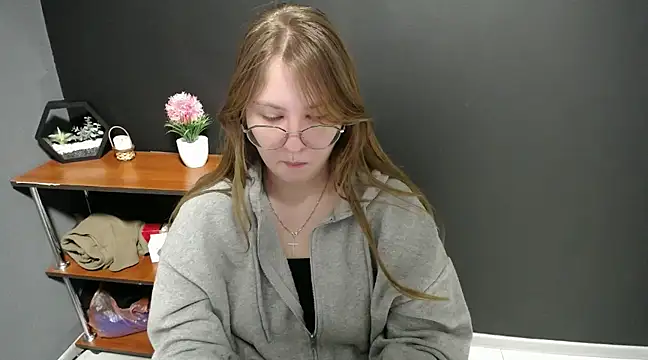 lady minx online show from 02-18-25, 10:49