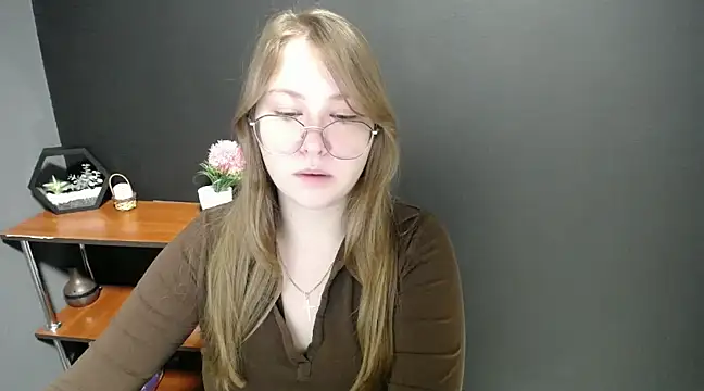 lady minx online show from 02-19-25, 07:28