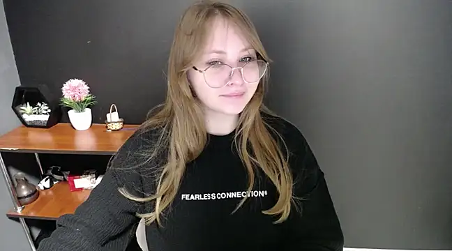 lady minx online show from 03-18-25, 07:30