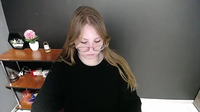 lady minx online show from 03-21-25, 10:28