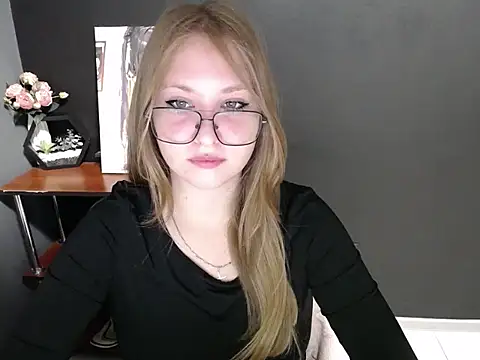 lady minx online show from 10-10-25, 06:56