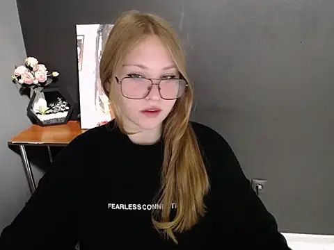 lady minx online show from 10-13-25, 06:46