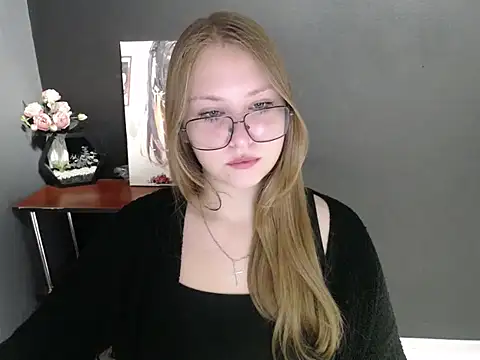 lady minx online show from 10-21-25, 06:25