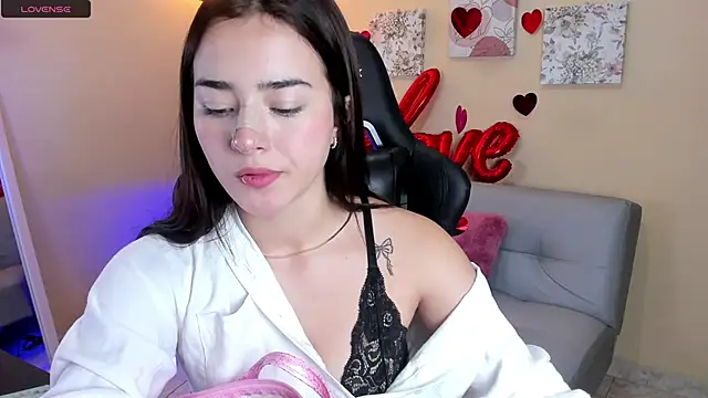 Veronica isaza   online show from 02-21-25, 12:39