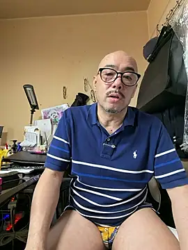 tsugu1105 online show from 06-10-26, 12:00