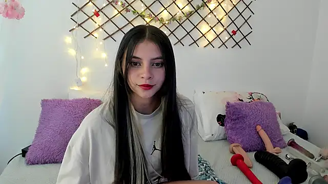 Ivanna Bruner online show from 09-18-25, 07:38