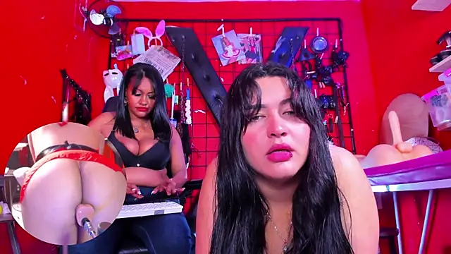 Snapshot of Madame_pain_ chatting on 12-24-24, 01:28 Madame pain online show from 12-24-24, 01:28