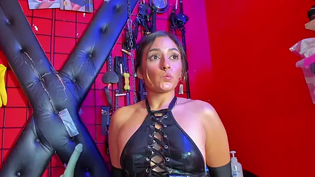 Snapshot of Madame_pain_ chatting on 01-03-25, 06:14 Madame pain online show from 01-03-25, 06:14