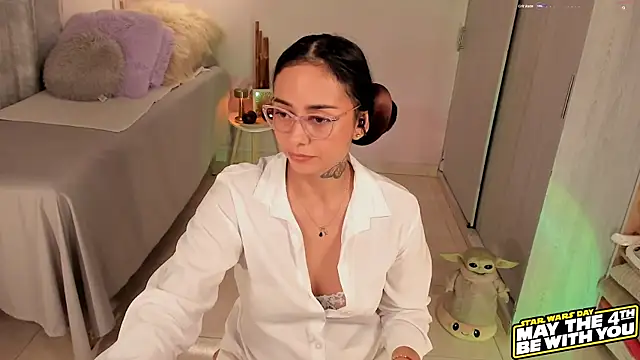 Snapshot of Aleja24Evans chatting on 05-05-26, 02:08 Aleja24Evans online show from 05-05-26, 02:08