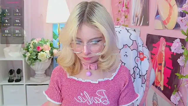 Coconut Mia online show from 01-21-25, 09:04