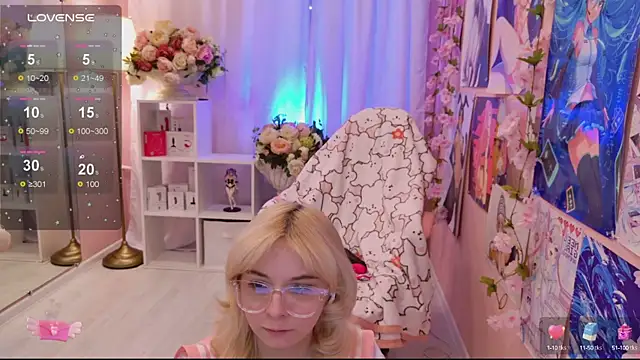 Coconut Mia online show from 09-23-25, 02:53