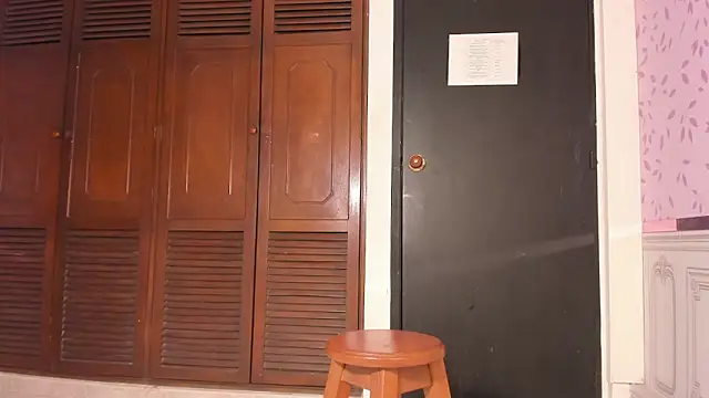 ice queen  online show from 10-05-25, 04:11