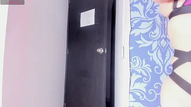 ice queen  online show from 10-12-25, 04:00