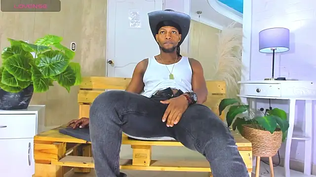 RicoBrown777  online show from 06-12-26, 04:11
