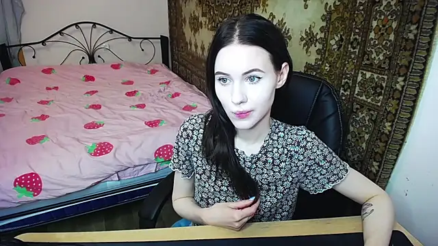 Olivia Graceee online show from 05-17-26, 10:00