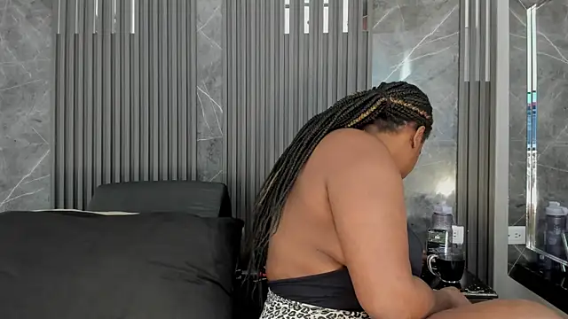 SaraiEvans online show from 09-09-25, 03:17