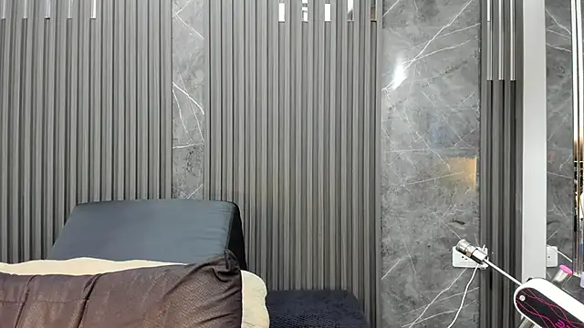 SaraiEvans online show from 09-25-25, 03:21