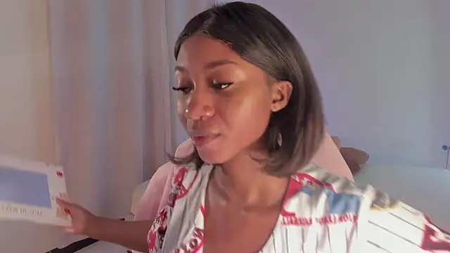 SavannahWildee online show from 02-20-25, 09:44