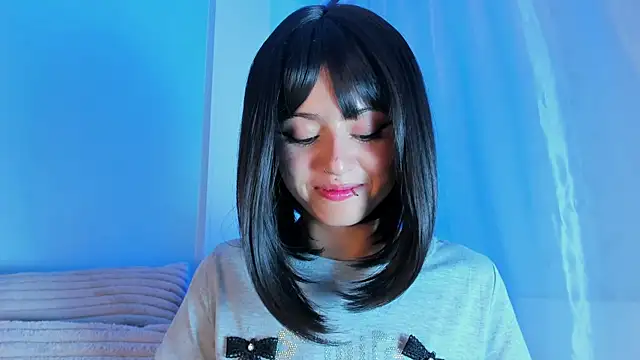 Snapshot of EmilyWithe chatting on 09-29-25, 11:20 EmilyWithe online show from 09-29-25, 11:20