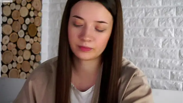 LowOncoming online show from 10-11-25, 03:28