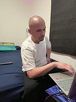 Snapshot of DaHomeEDubs chatting on 01-13-25, 12:30 DaHomeEDubs online show from 01-13-25, 12:30