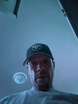 Snapshot of DaHomeEDubs chatting on 03-05-25, 01:50 DaHomeEDubs online show from 03-05-25, 01:50