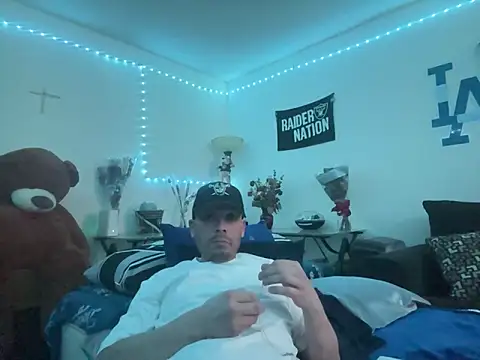 Snapshot of DaHomeEDubs chatting on 03-22-25, 08:40 DaHomeEDubs online show from 03-22-25, 08:40