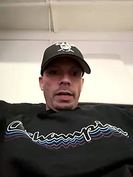 Snapshot of DaHomeEDubs chatting on 01-10-26, 05:31 DaHomeEDubs online show from 01-10-26, 05:31