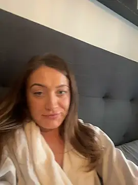 Pollypearson online show from 12-01-25, 12:21