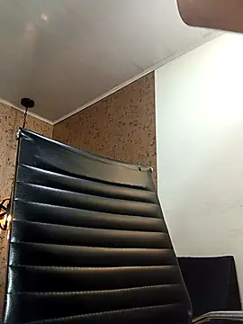 Michelle Brito1 online show from 10-16-25, 09:05