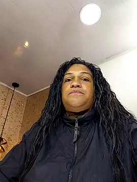 Michelle Brito1 online show from 11-18-25, 06:01