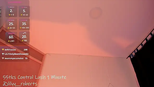 Snapshot of LilyRobertts chatting on 02-10-25, 06:31 LilyRobertts online show from 02-10-25, 06:31