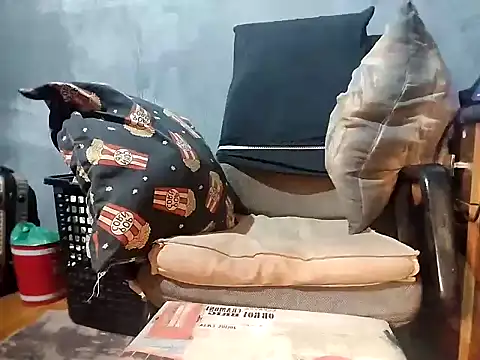 bumbumtatuado online show from 11-19-25, 11:49