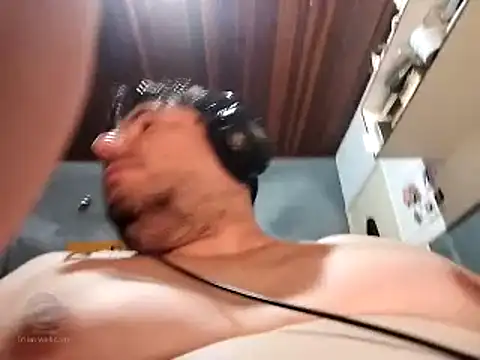 bumbumtatuado online show from 05-25-26, 11:33
