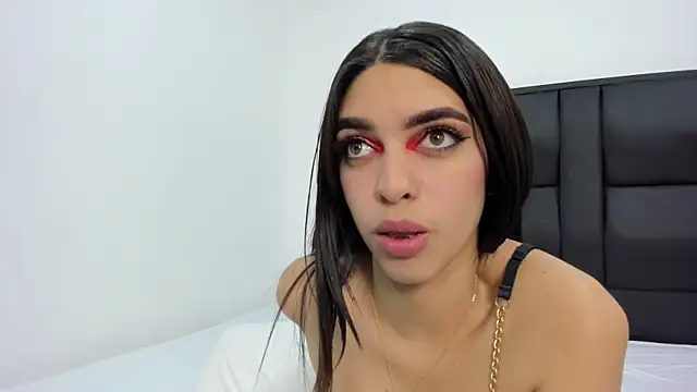 Snapshot of IsabellaTayllor chatting on 01-09-25, 08:33 IsabellaTayllor online show from 01-09-25, 08:33