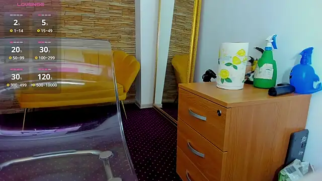 Snapshot of AishaRouhi chatting on 10-10-25, 04:00 AishaRouhi online show from 10-10-25, 04:00