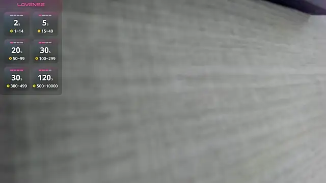 Snapshot of AishaRouhi chatting on 10-13-25, 04:23 AishaRouhi online show from 10-13-25, 04:23